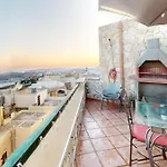 Epic 180 Degree Sea & 3 Island Views Sun Terrace Penthouse Lägenhet *