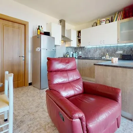 Epic 180 Degree Sea & 3 Island Views Sun Terrace Penthouse 아파트 Qala