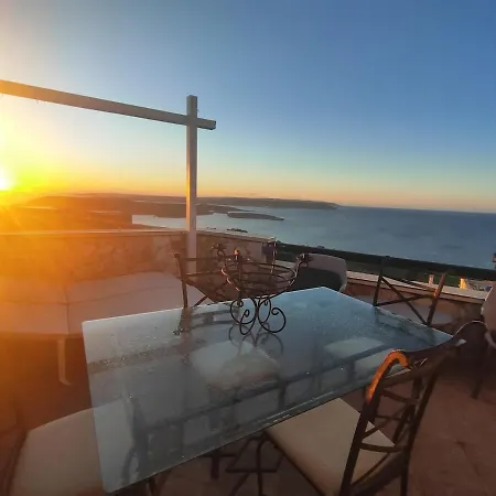 Epic 180 Degree Sea & 3 Island Views Sun Terrace Penthouse Qala