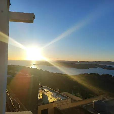 Epic 180 Degree Sea & 3 Island Views Sun Terrace Penthouse דירה *