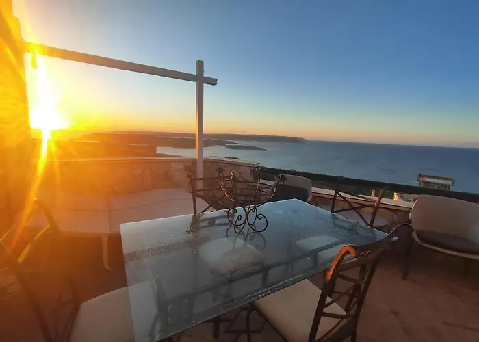 Epic 180 Degree Sea & 3 Island Views Sun Terrace Penthouse Qala